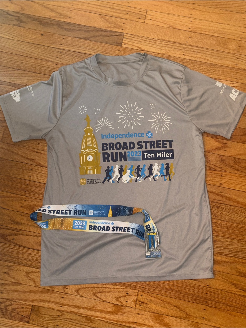 Philadelphia Broad Street Run Tee & Medal 2023
